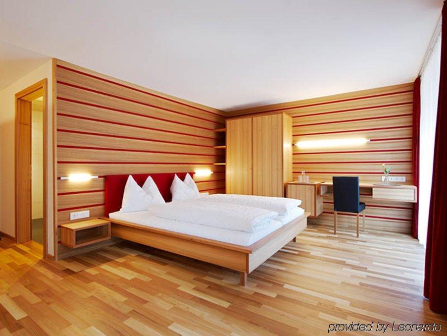 Hotel Kanisfluh Mellau Oda fotoğraf